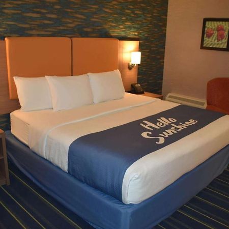 Days Inn By Wyndham Wayne Exteriér fotografie